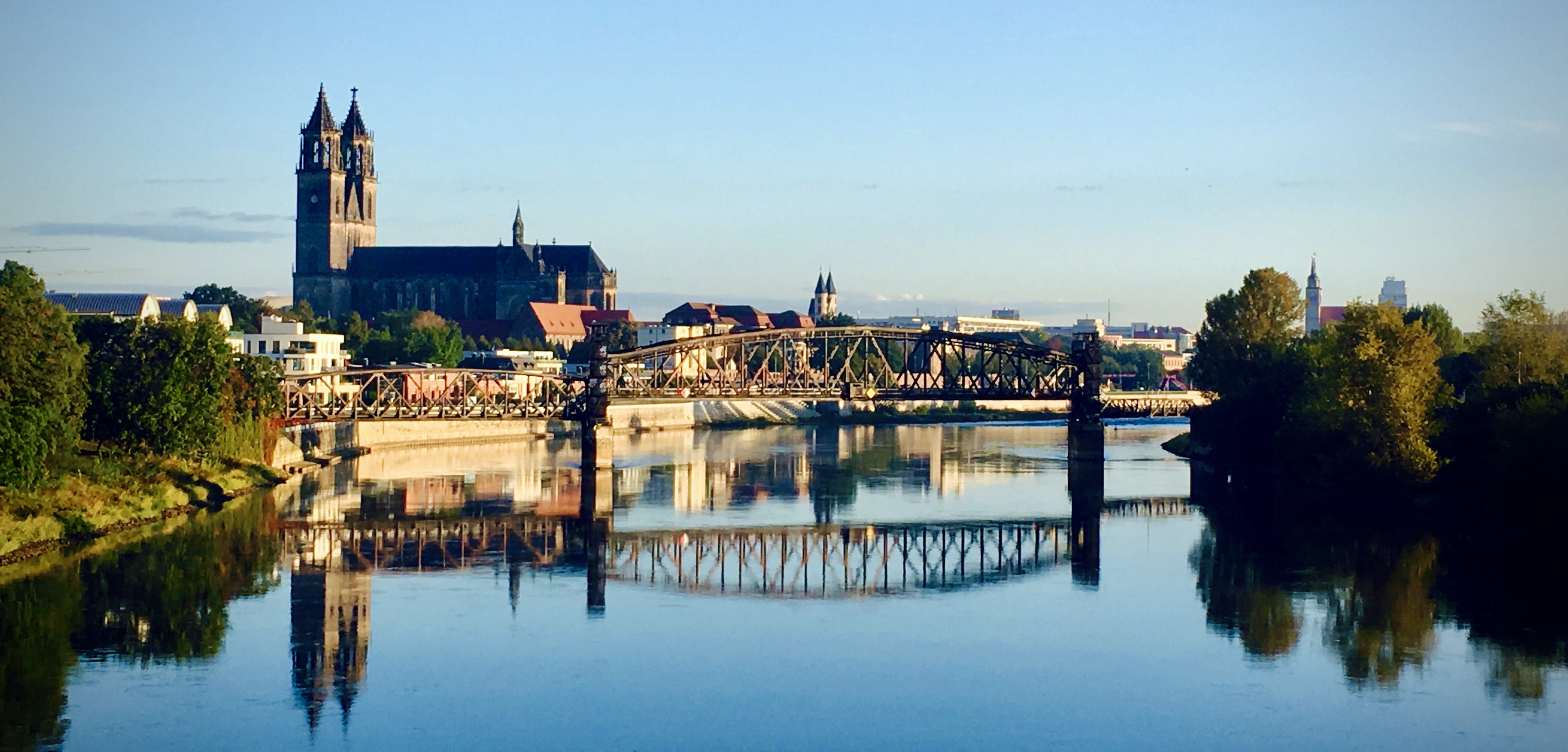 Magdeburger Dom an der Elbe